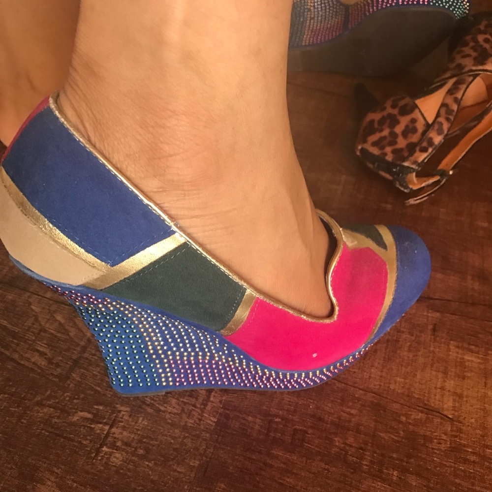 Wedge - Picture 2 of 4